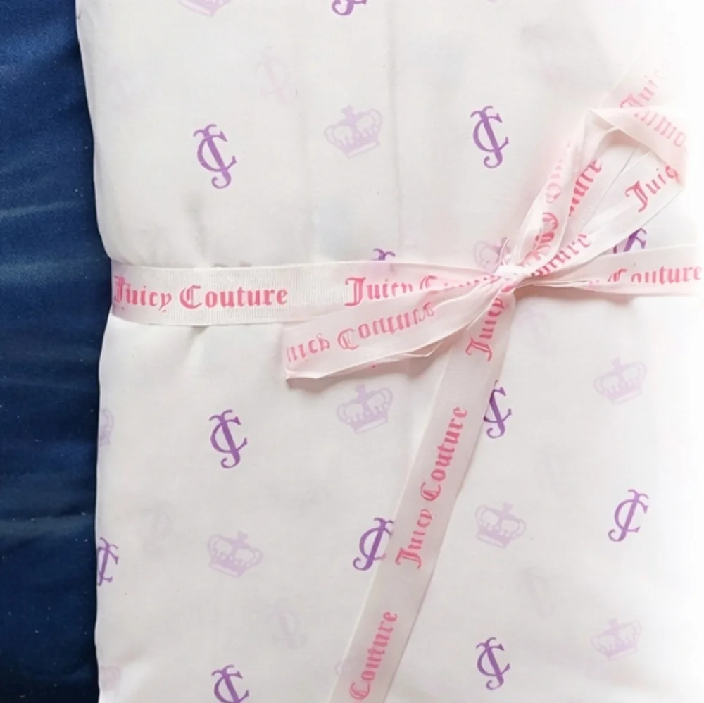 Juicy Couture 8 Piece Queen Comforter Bed Set Leopard Print White & Blue - New